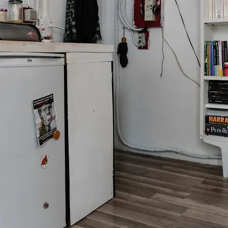 Charming Apartment In A Lively Neighborhood Apartment *