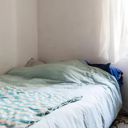 Charming Apartment In A Lively Neighborhood Apartment *