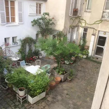 Apartment Charming Apartment In A Lively Neighborhood Paris